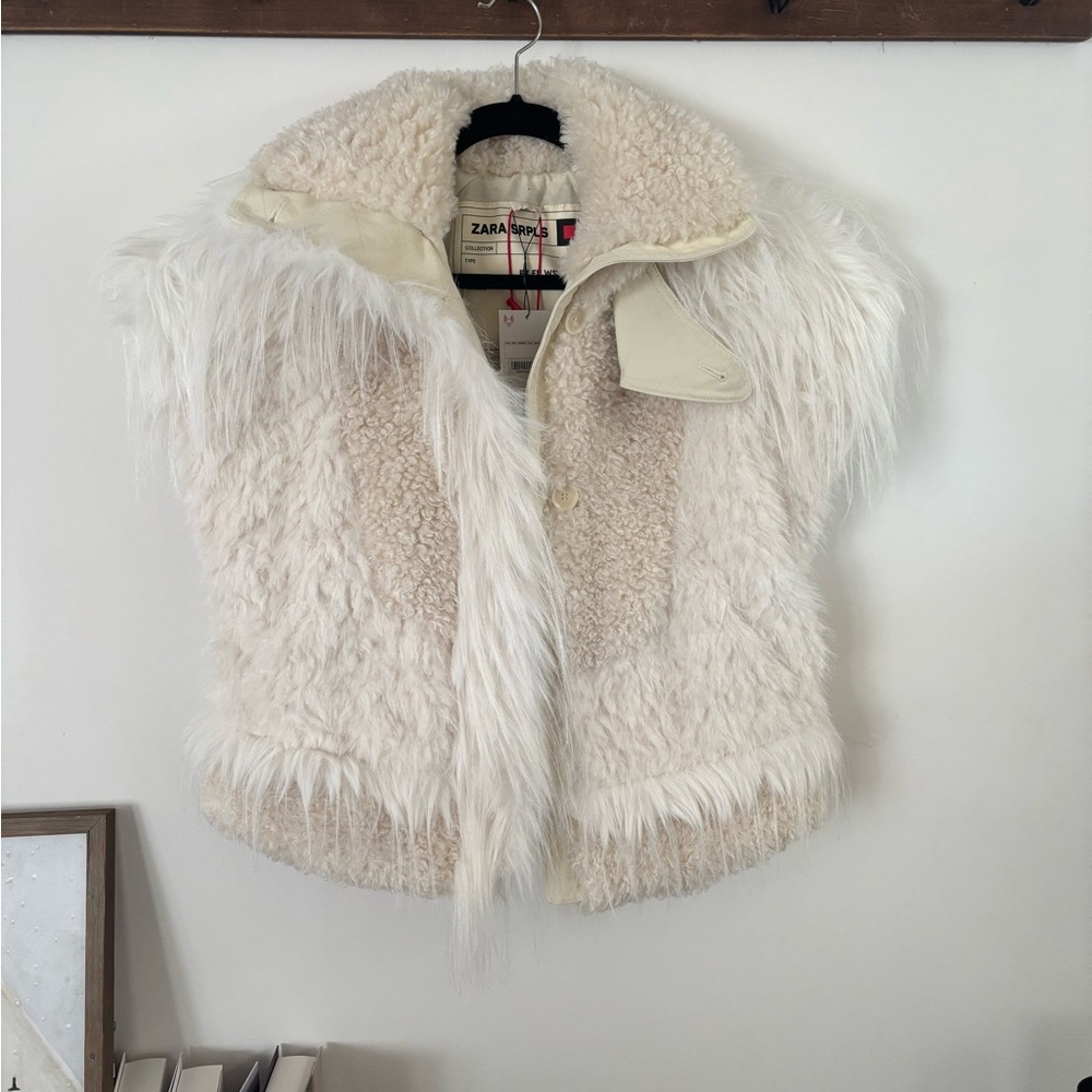 Zara faux fur waist coats vest 
NWT